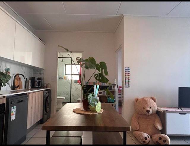 1 BEDROOM APARTMENT FOR SALE IN SANDOWN